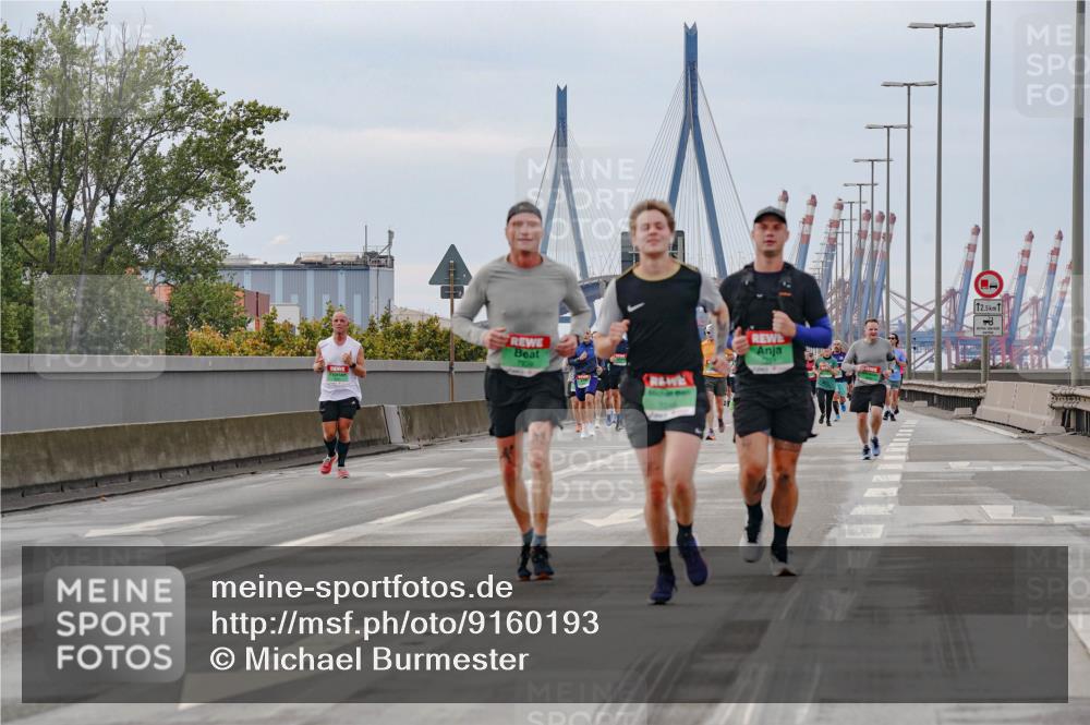 03.10.2025 - Köhlbrandbrückenlauf Michael Burmester http://msf.ph/oto/9160193 03.10.2025 15:50:59 Position 3 12, 5 meine-sportfotos.de