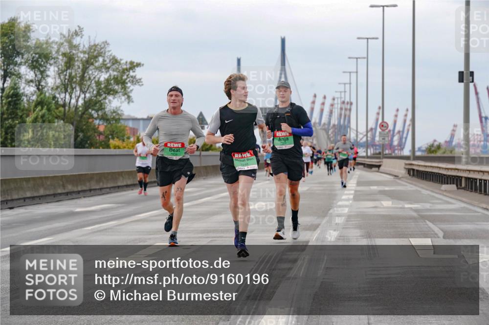 03.10.2025 - Köhlbrandbrückenlauf Michael Burmester http://msf.ph/oto/9160196 03.10.2025 15:51:01 Position 3 7239, 7248, 7221 meine-sportfotos.de