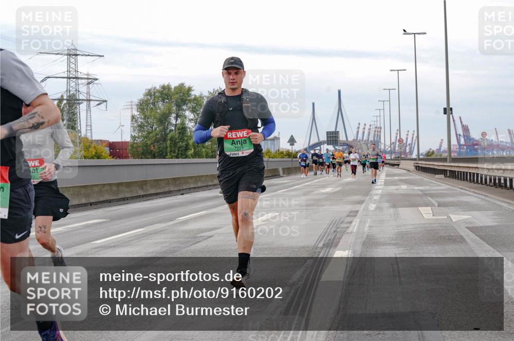03.10.2025 - Köhlbrandbrückenlauf Michael Burmester http://msf.ph/oto/9160202 03.10.2025 15:51:05 Position 3 39, 7221 meine-sportfotos.de