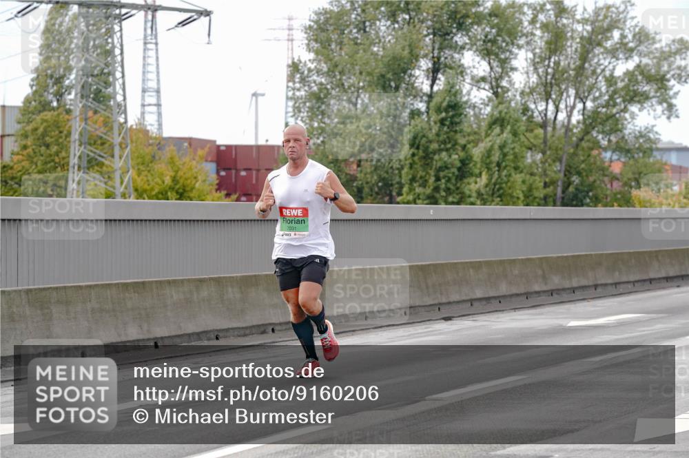 03.10.2025 - Köhlbrandbrückenlauf Michael Burmester http://msf.ph/oto/9160206 03.10.2025 15:51:09 Position 3 7031 meine-sportfotos.de