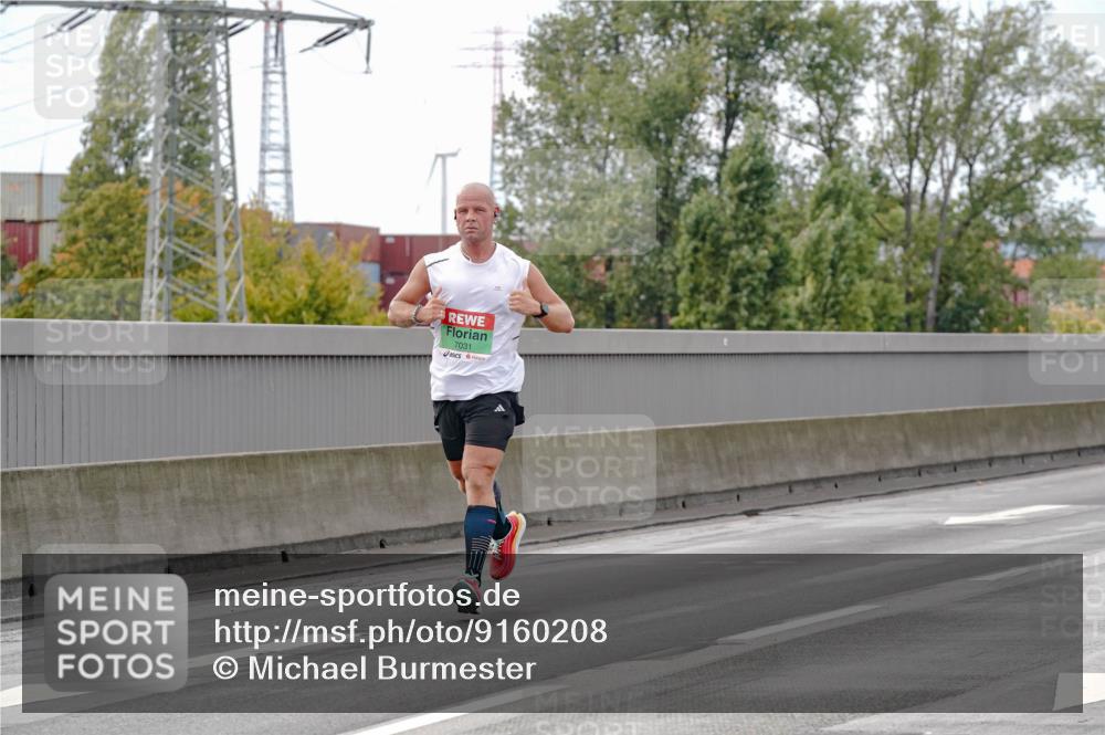 03.10.2025 - Köhlbrandbrückenlauf Michael Burmester http://msf.ph/oto/9160208 03.10.2025 15:51:09 Position 3 7031 meine-sportfotos.de