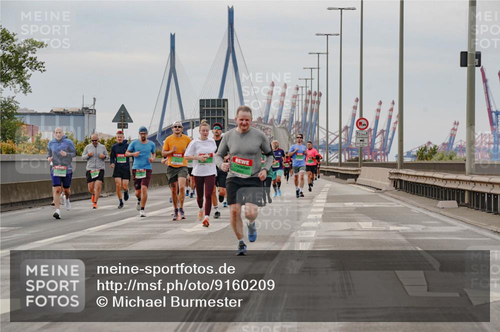 03.10.2025 - Köhlbrandbrückenlauf Michael Burmester http://msf.ph/oto/9160209 03.10.2025 15:51:11 Position 3 8995, 12, 5 meine-sportfotos.de