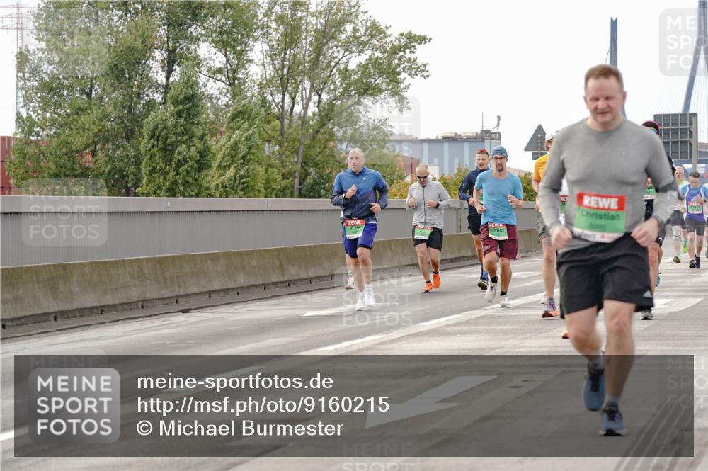 03.10.2025 - Köhlbrandbrückenlauf Michael Burmester http://msf.ph/oto/9160215 03.10.2025 15:51:15 Position 3 8995, 9511 meine-sportfotos.de