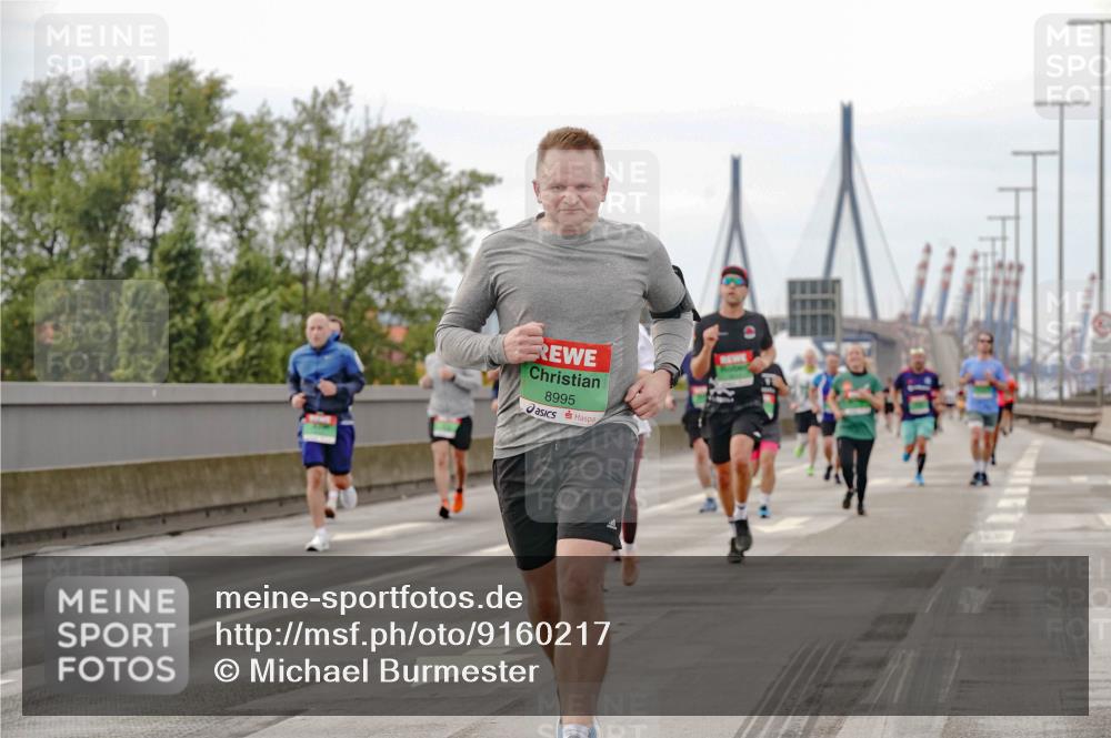 03.10.2025 - Köhlbrandbrückenlauf Michael Burmester http://msf.ph/oto/9160217 03.10.2025 15:51:16 Position 3 8995 meine-sportfotos.de