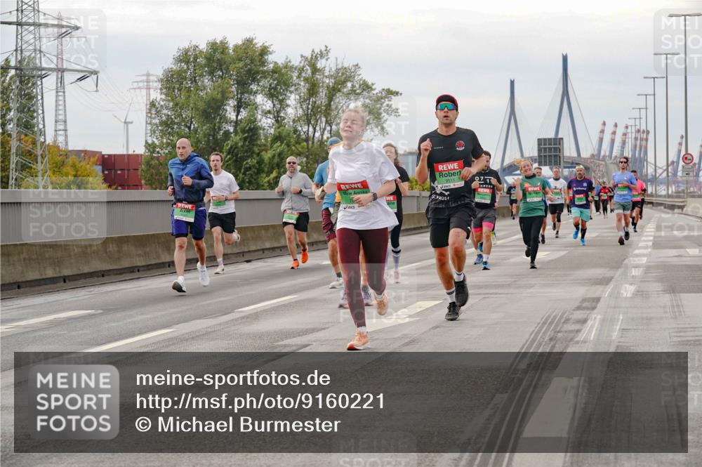 03.10.2025 - Köhlbrandbrückenlauf Michael Burmester http://msf.ph/oto/9160221 03.10.2025 15:51:19 Position 3 9511, 071 meine-sportfotos.de