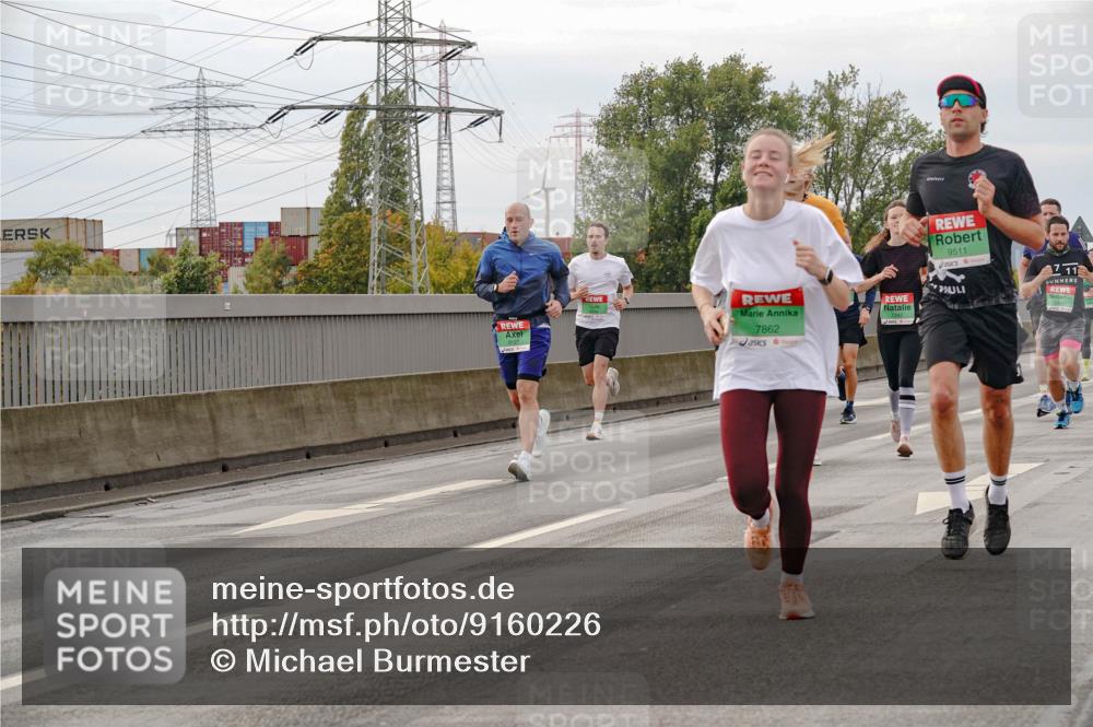 03.10.2025 - Köhlbrandbrückenlauf Michael Burmester http://msf.ph/oto/9160226 03.10.2025 15:51:20 Position 3 9127, 9511, 7862, 711 meine-sportfotos.de