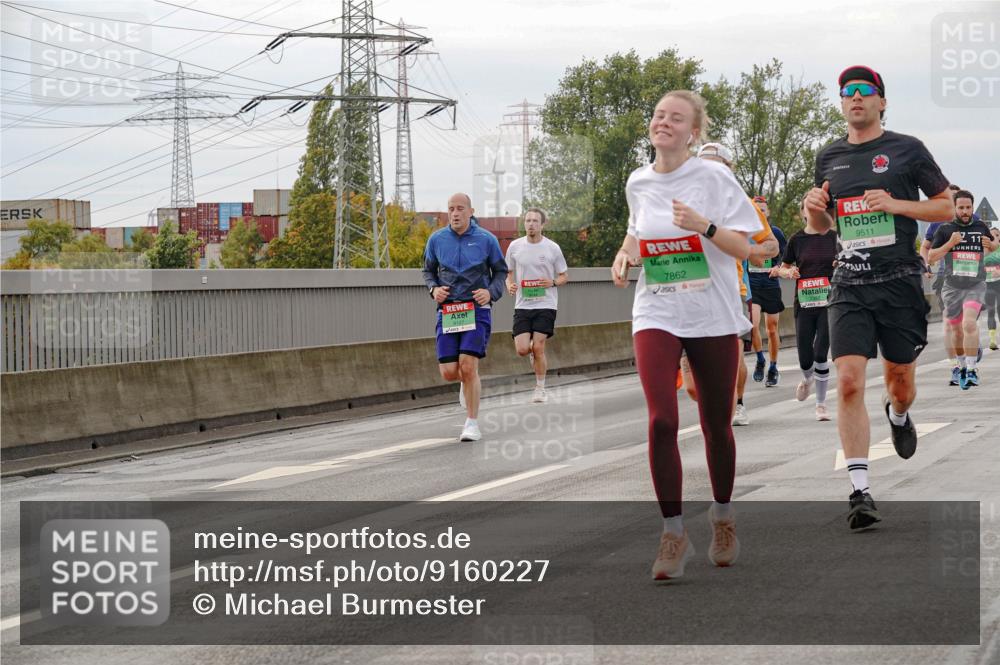 03.10.2025 - Köhlbrandbrückenlauf Michael Burmester http://msf.ph/oto/9160227 03.10.2025 15:51:20 Position 3 7862, 9511, 11 meine-sportfotos.de