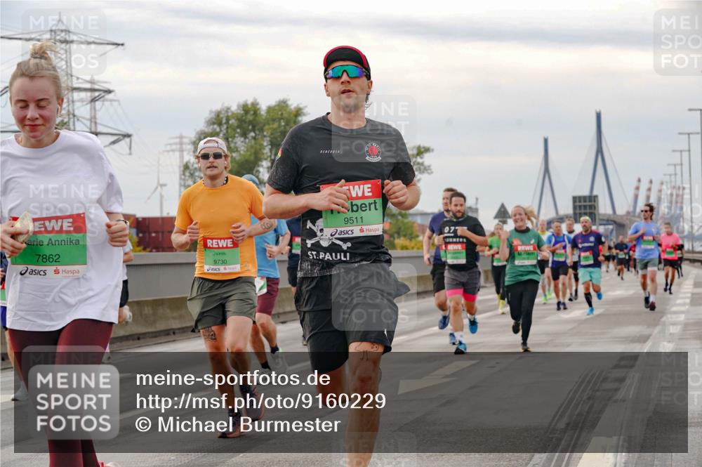 03.10.2025 - Köhlbrandbrückenlauf Michael Burmester http://msf.ph/oto/9160229 03.10.2025 15:51:21 Position 3 7862, 9730, 9511 meine-sportfotos.de