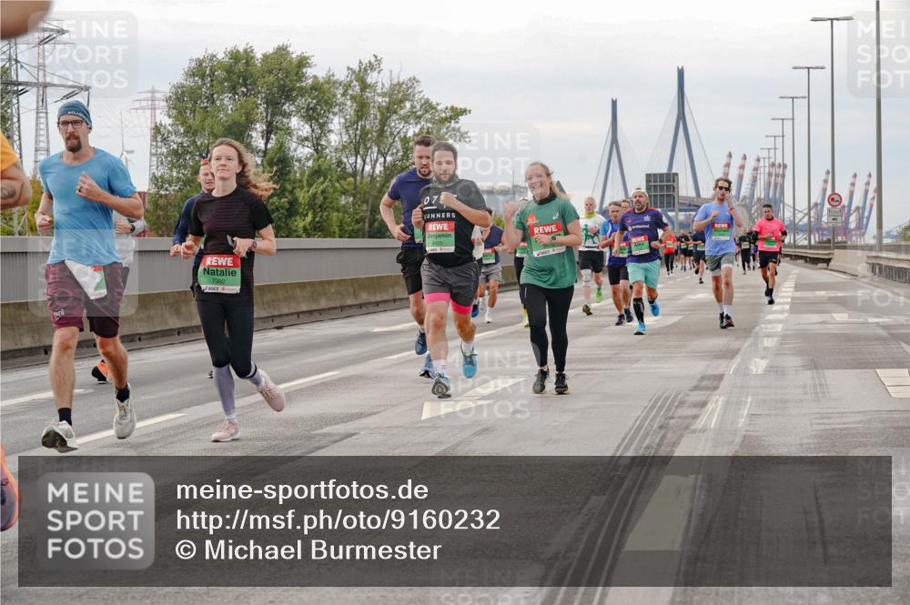 03.10.2025 - Köhlbrandbrückenlauf Michael Burmester http://msf.ph/oto/9160232 03.10.2025 15:51:22 Position 3 7392, 07 meine-sportfotos.de