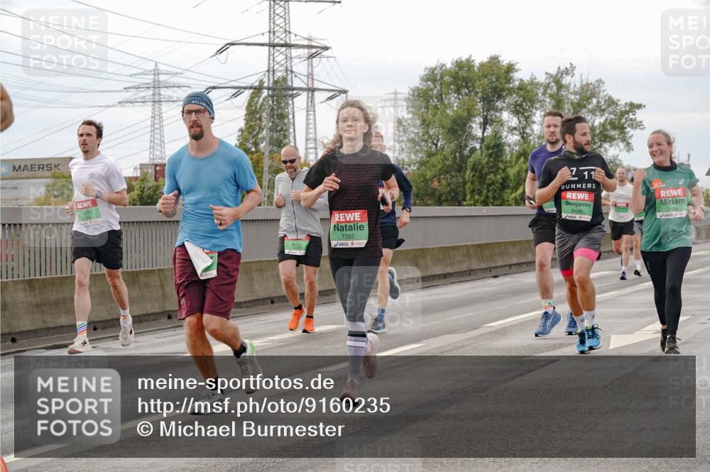 03.10.2025 - Köhlbrandbrückenlauf Michael Burmester http://msf.ph/oto/9160235 03.10.2025 15:51:23 Position 3 9744, 7392, 711, 9405, 9618 meine-sportfotos.de