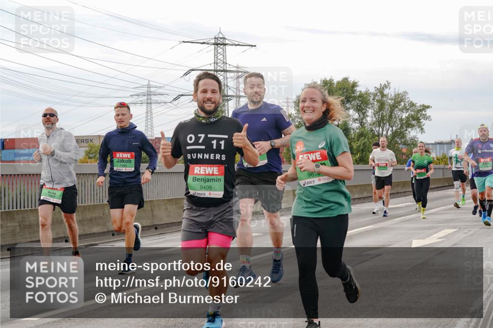 03.10.2025 - Köhlbrandbrückenlauf Michael Burmester http://msf.ph/oto/9160242 03.10.2025 15:51:26 Position 3 9669, 7466, 07, 11, 9405, 9618 meine-sportfotos.de