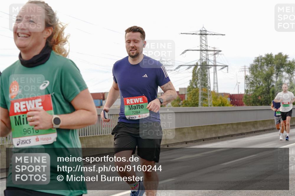 03.10.2025 - Köhlbrandbrückenlauf Michael Burmester http://msf.ph/oto/9160244 03.10.2025 15:51:27 Position 3 9618, 7284 meine-sportfotos.de