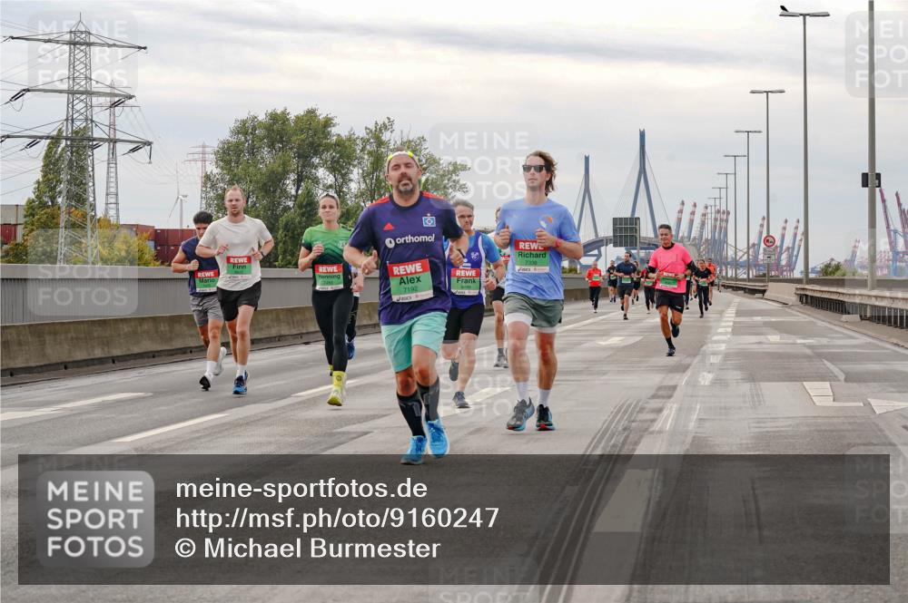 03.10.2025 - Köhlbrandbrückenlauf Michael Burmester http://msf.ph/oto/9160247 03.10.2025 15:51:28 Position 3 7192, 9499, 7338 meine-sportfotos.de