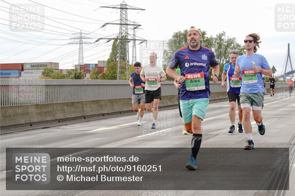 03.10.2025 - Köhlbrandbrückenlauf Michael Burmester http://msf.ph/oto/9160251 03.10.2025 15:51:29 Position 3 7192, 9499, 7338 meine-sportfotos.de