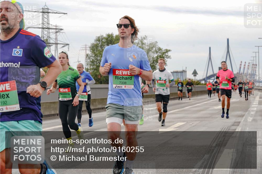03.10.2025 - Köhlbrandbrückenlauf Michael Burmester http://msf.ph/oto/9160255 03.10.2025 15:51:30 Position 3 192, 7455, 7338, 40 meine-sportfotos.de