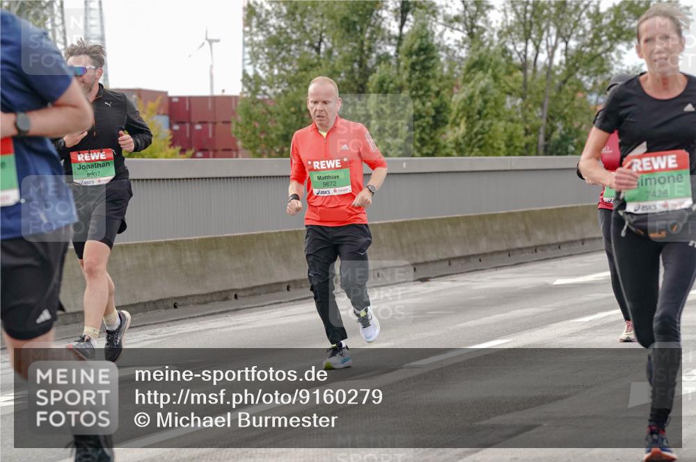 03.10.2025 - Köhlbrandbrückenlauf Michael Burmester http://msf.ph/oto/9160279 03.10.2025 15:51:42 Position 3 8937, 9672, 7428 meine-sportfotos.de