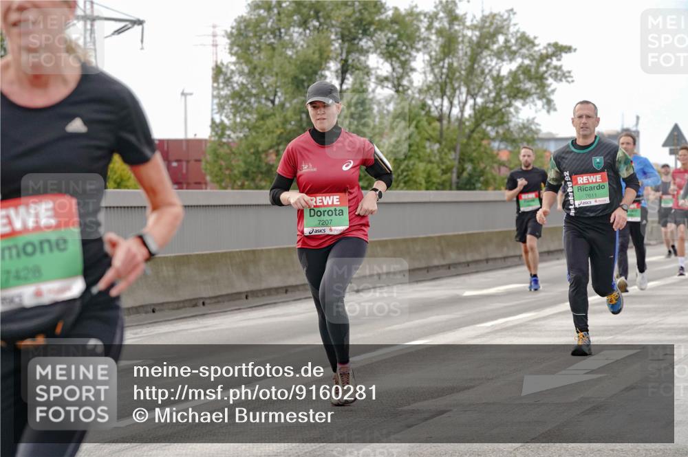 03.10.2025 - Köhlbrandbrückenlauf Michael Burmester http://msf.ph/oto/9160281 03.10.2025 15:51:45 Position 3 7428, 7207, 92, 7611 meine-sportfotos.de
