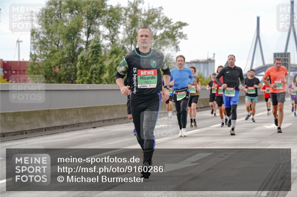 03.10.2025 - Köhlbrandbrückenlauf Michael Burmester http://msf.ph/oto/9160286 03.10.2025 15:51:46 Position 3 92, 7611 meine-sportfotos.de