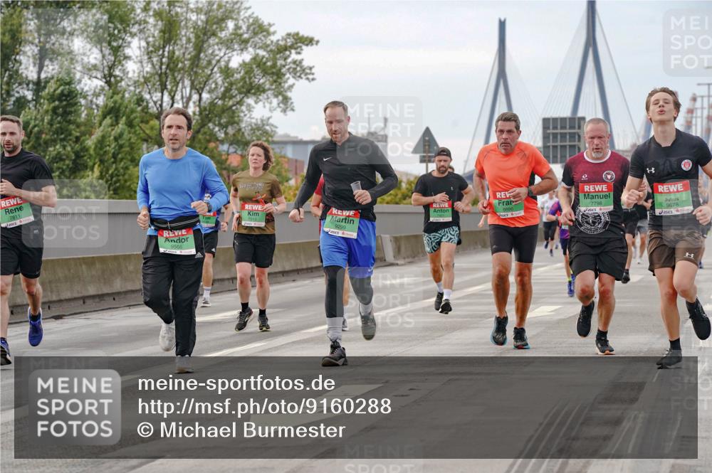03.10.2025 - Köhlbrandbrückenlauf Michael Burmester http://msf.ph/oto/9160288 03.10.2025 15:51:48 Position 3 7811, 9566, 7213, 9299, 8886, 7798, 9678 meine-sportfotos.de