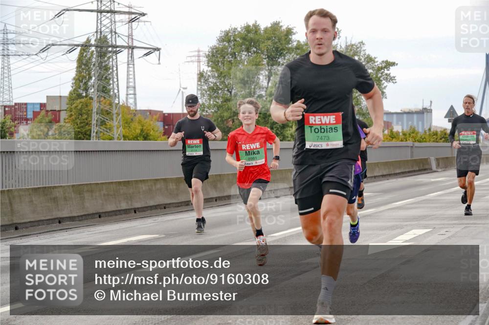 03.10.2025 - Köhlbrandbrückenlauf Michael Burmester http://msf.ph/oto/9160308 03.10.2025 15:51:56 Position 3 9114, 8981, 7473 meine-sportfotos.de