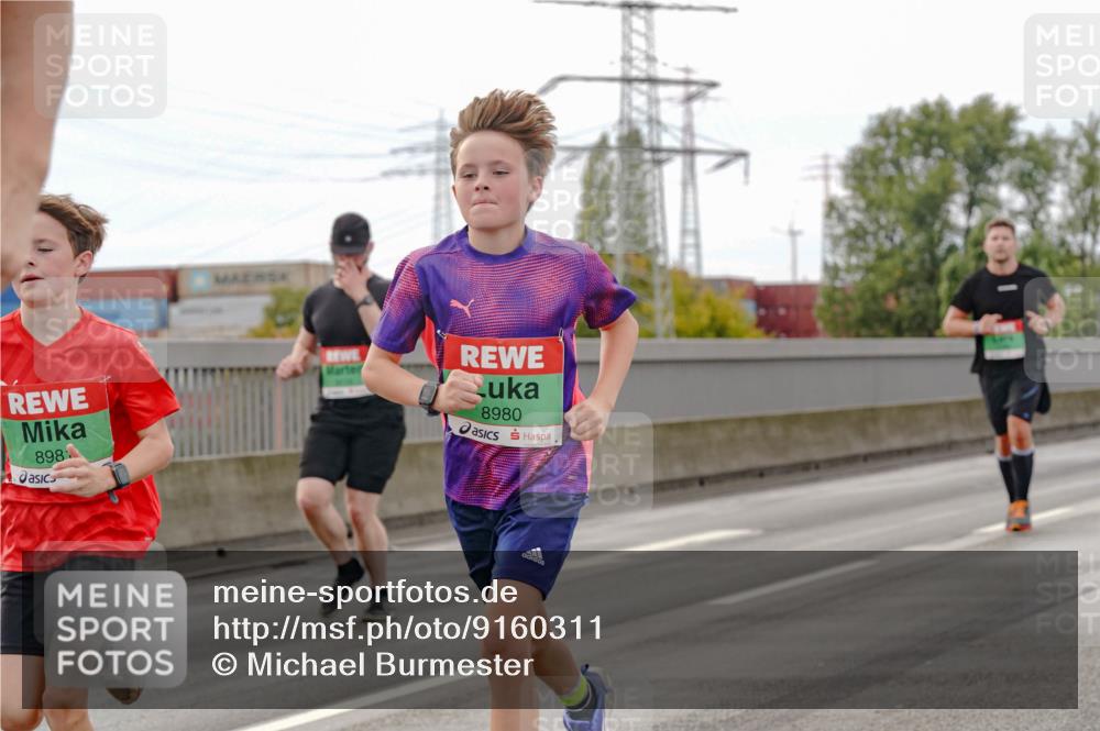 03.10.2025 - Köhlbrandbrückenlauf Michael Burmester http://msf.ph/oto/9160311 03.10.2025 15:51:58 Position 3 898, 8980 meine-sportfotos.de