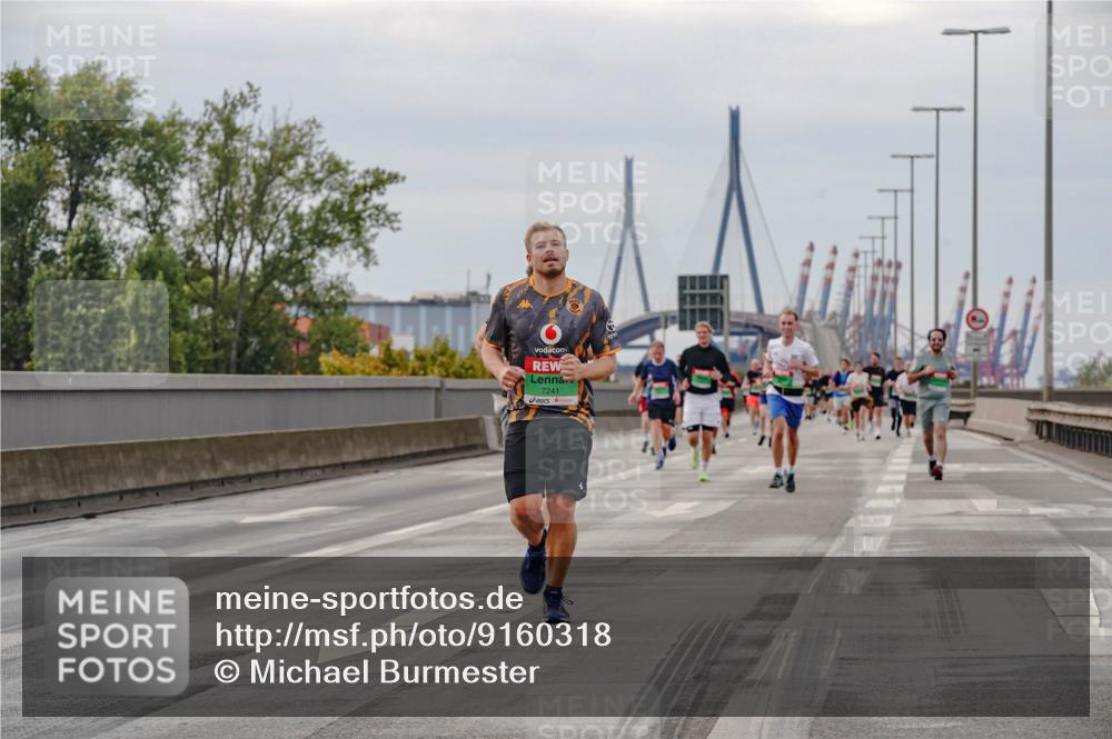 03.10.2025 - Köhlbrandbrückenlauf Michael Burmester http://msf.ph/oto/9160318 03.10.2025 15:52:03 Position 3 7241 meine-sportfotos.de