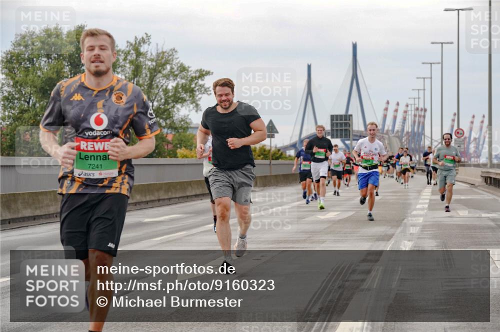 03.10.2025 - Köhlbrandbrückenlauf Michael Burmester http://msf.ph/oto/9160323 03.10.2025 15:52:06 Position 3 7241 meine-sportfotos.de