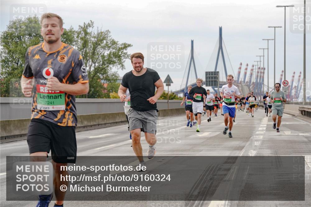 03.10.2025 - Köhlbrandbrückenlauf Michael Burmester http://msf.ph/oto/9160324 03.10.2025 15:52:06 Position 3 7241 meine-sportfotos.de