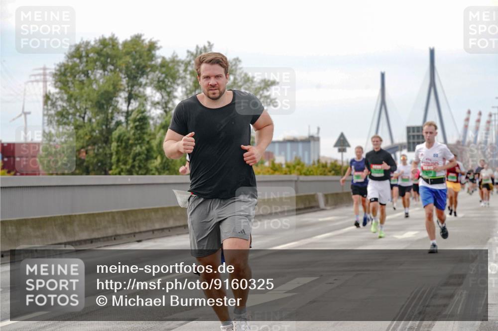 03.10.2025 - Köhlbrandbrückenlauf Michael Burmester http://msf.ph/oto/9160325 03.10.2025 15:52:08 Position 3  meine-sportfotos.de