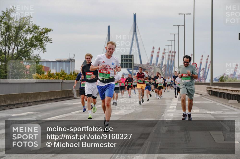 03.10.2025 - Köhlbrandbrückenlauf Michael Burmester http://msf.ph/oto/9160327 03.10.2025 15:52:10 Position 3 8818 meine-sportfotos.de