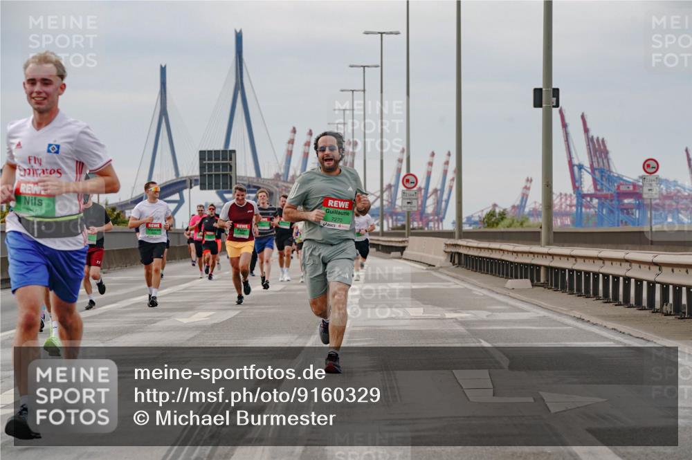 03.10.2025 - Köhlbrandbrückenlauf Michael Burmester http://msf.ph/oto/9160329 03.10.2025 15:52:11 Position 3 7270, 2 meine-sportfotos.de