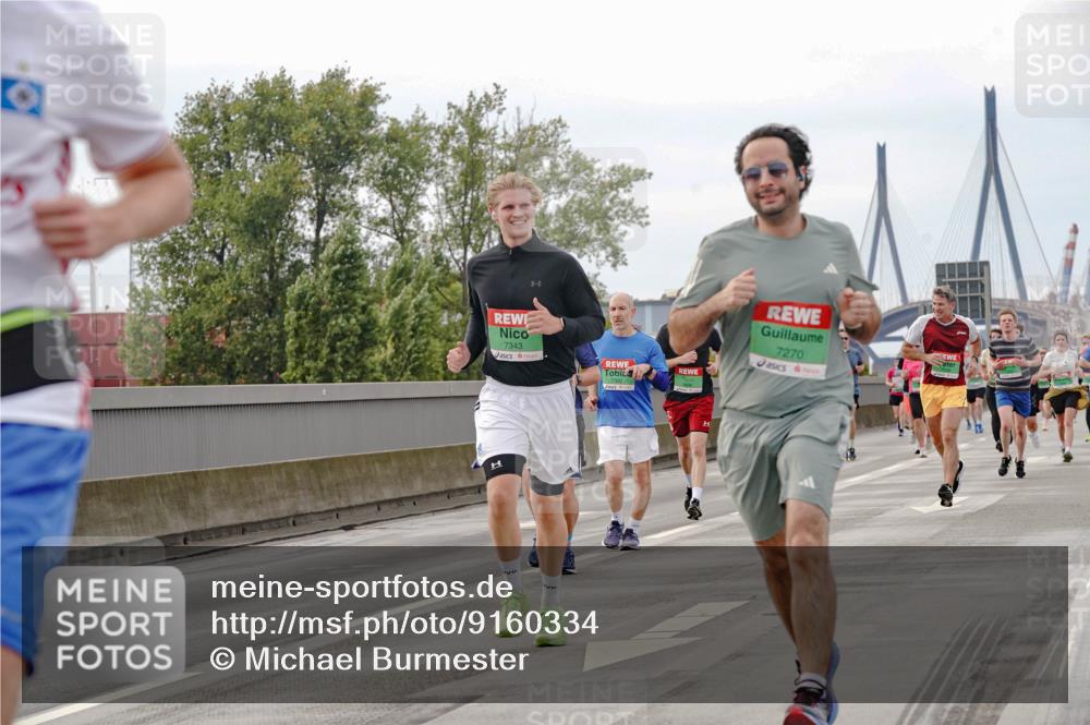 03.10.2025 - Köhlbrandbrückenlauf Michael Burmester http://msf.ph/oto/9160334 03.10.2025 15:52:14 Position 3 0, 7343, 13, 7270 meine-sportfotos.de