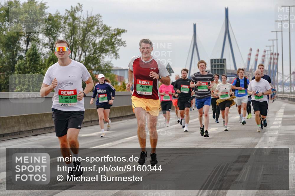 03.10.2025 - Köhlbrandbrückenlauf Michael Burmester http://msf.ph/oto/9160344 03.10.2025 15:52:20 Position 3 7526, 7546 meine-sportfotos.de