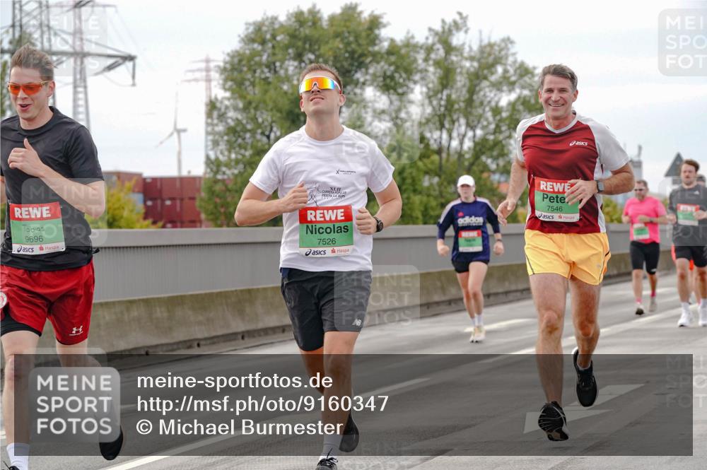 03.10.2025 - Köhlbrandbrückenlauf Michael Burmester http://msf.ph/oto/9160347 03.10.2025 15:52:20 Position 3 9696, 7526, 7546 meine-sportfotos.de