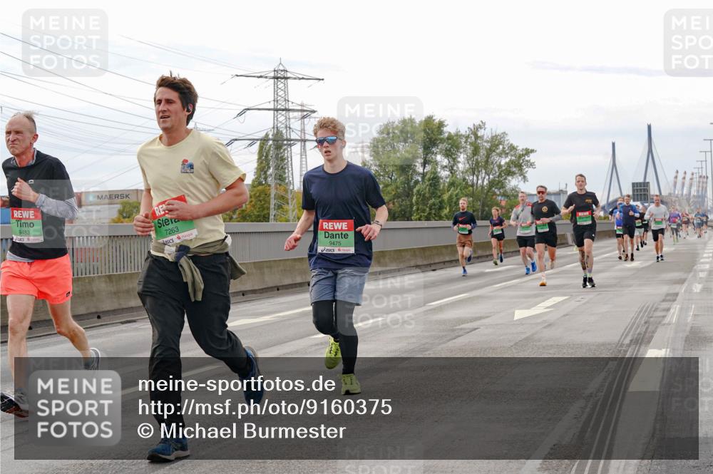 03.10.2025 - Köhlbrandbrückenlauf Michael Burmester http://msf.ph/oto/9160375 03.10.2025 15:52:33 Position 3 9483, 7263, 9475 meine-sportfotos.de