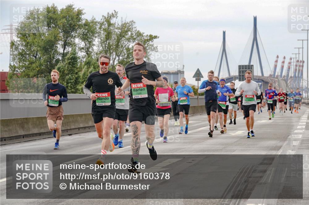 03.10.2025 - Köhlbrandbrückenlauf Michael Burmester http://msf.ph/oto/9160378 03.10.2025 15:52:34 Position 3 7222, 7006, 7568, 7172 meine-sportfotos.de