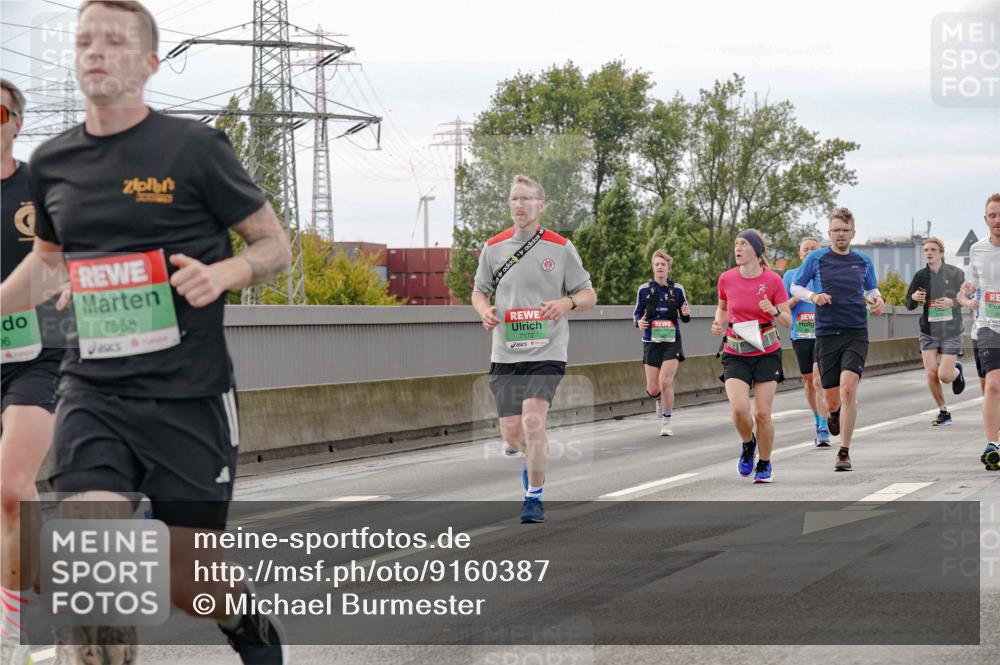 03.10.2025 - Köhlbrandbrückenlauf Michael Burmester http://msf.ph/oto/9160387 03.10.2025 15:52:37 Position 3 06, 7568, 7172 meine-sportfotos.de