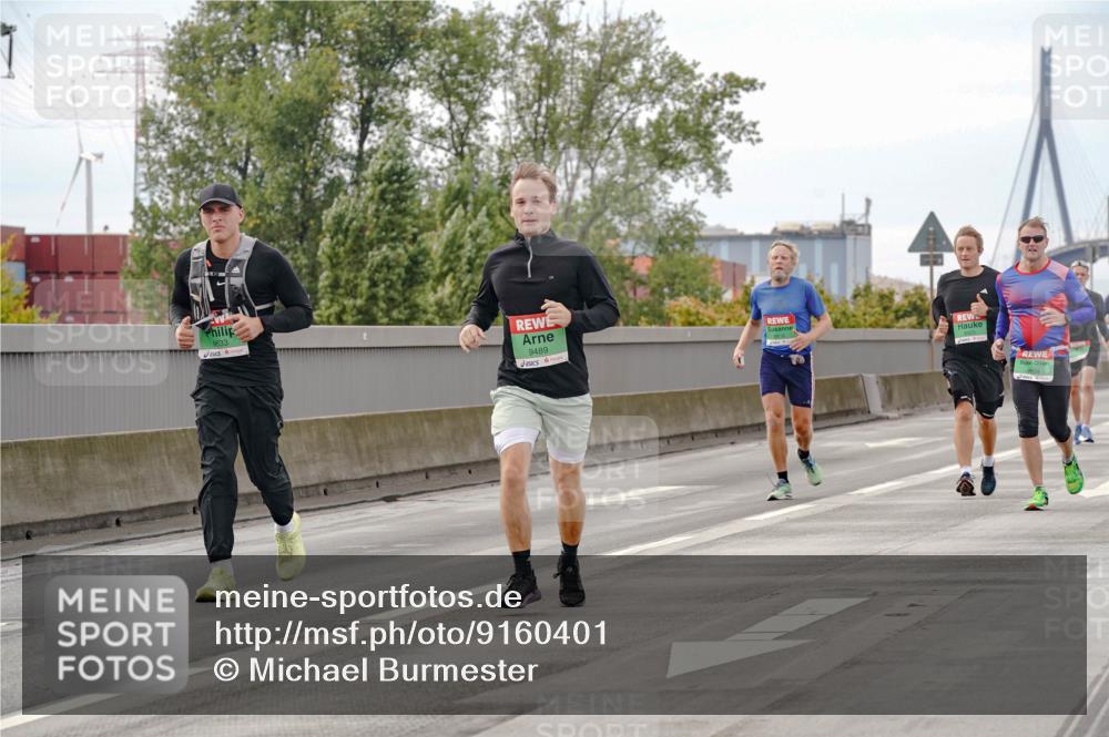 03.10.2025 - Köhlbrandbrückenlauf Michael Burmester http://msf.ph/oto/9160401 03.10.2025 15:52:44 Position 3 9633, 9489 meine-sportfotos.de