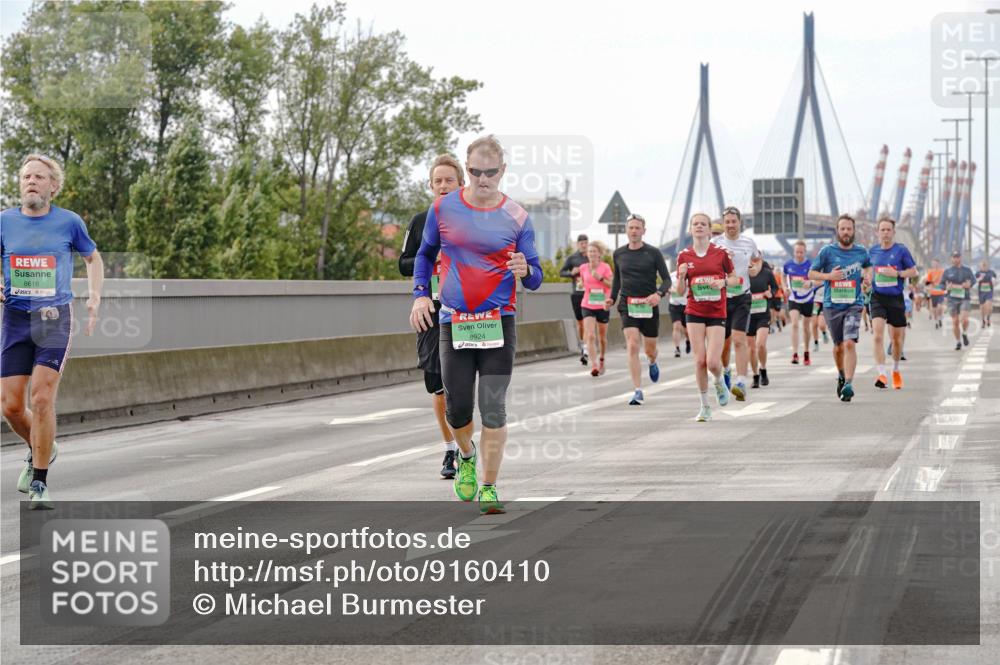 03.10.2025 - Köhlbrandbrückenlauf Michael Burmester http://msf.ph/oto/9160410 03.10.2025 15:52:48 Position 3 8616, 8924 meine-sportfotos.de