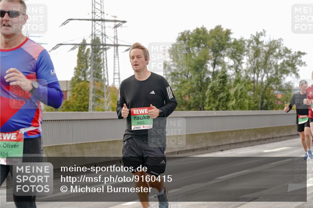 03.10.2025 - Köhlbrandbrückenlauf Michael Burmester http://msf.ph/oto/9160415 03.10.2025 15:52:52 Position 3 924, 8925 meine-sportfotos.de