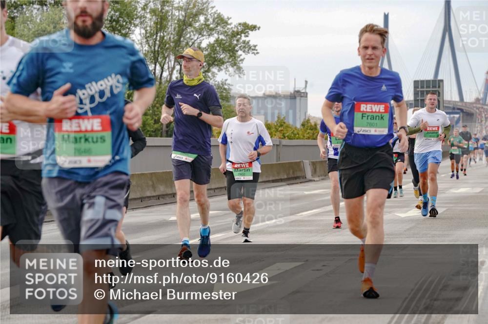 03.10.2025 - Köhlbrandbrückenlauf Michael Burmester http://msf.ph/oto/9160426 03.10.2025 15:52:57 Position 3 7646, 8848, 7402, 7601 meine-sportfotos.de