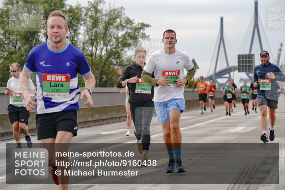 03.10.2025 - Köhlbrandbrückenlauf Michael Burmester http://msf.ph/oto/9160438 03.10.2025 15:53:02 Position 3 9128, 8199, 9353, 102 meine-sportfotos.de