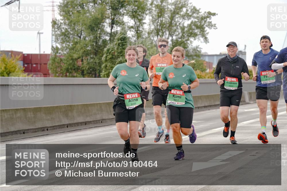 03.10.2025 - Köhlbrandbrückenlauf Michael Burmester http://msf.ph/oto/9160464 03.10.2025 15:53:16 Position 3 9456, 9457, 8802, 8803 meine-sportfotos.de