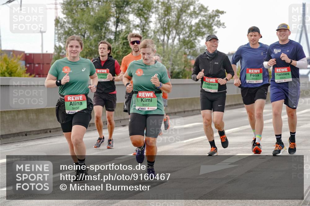 03.10.2025 - Köhlbrandbrückenlauf Michael Burmester http://msf.ph/oto/9160467 03.10.2025 15:53:17 Position 3 9456, 9626, 9457, 8802, 8803, 8804 meine-sportfotos.de