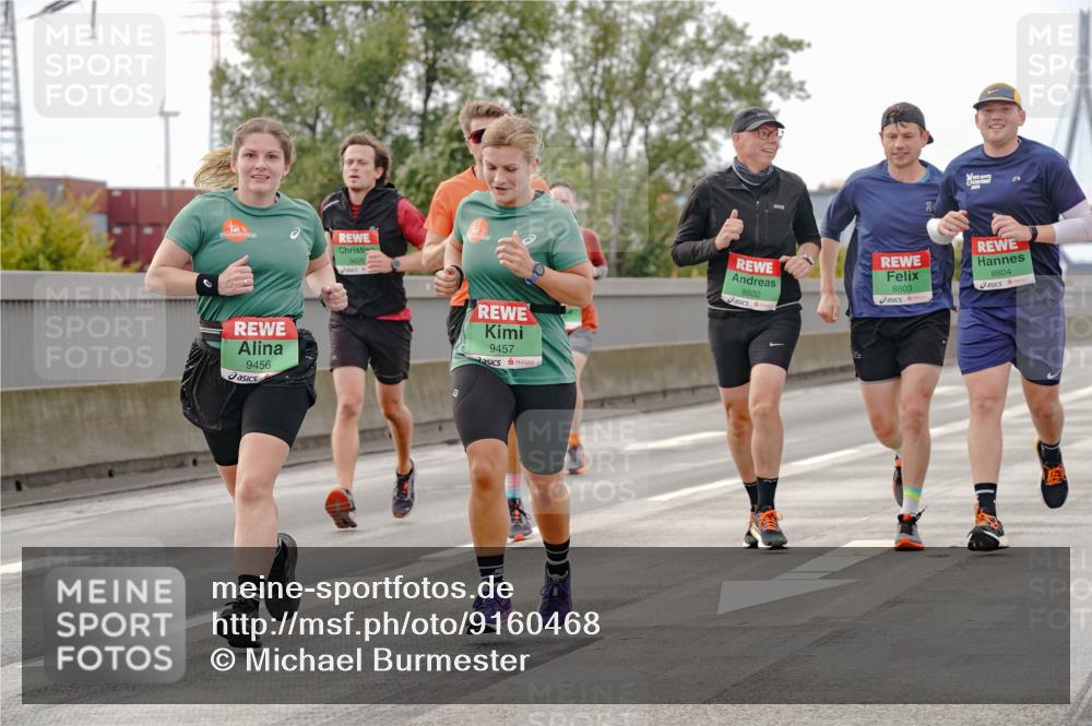03.10.2025 - Köhlbrandbrückenlauf Michael Burmester http://msf.ph/oto/9160468 03.10.2025 15:53:17 Position 3 9456, 9457, 8802, 8803, 8804 meine-sportfotos.de