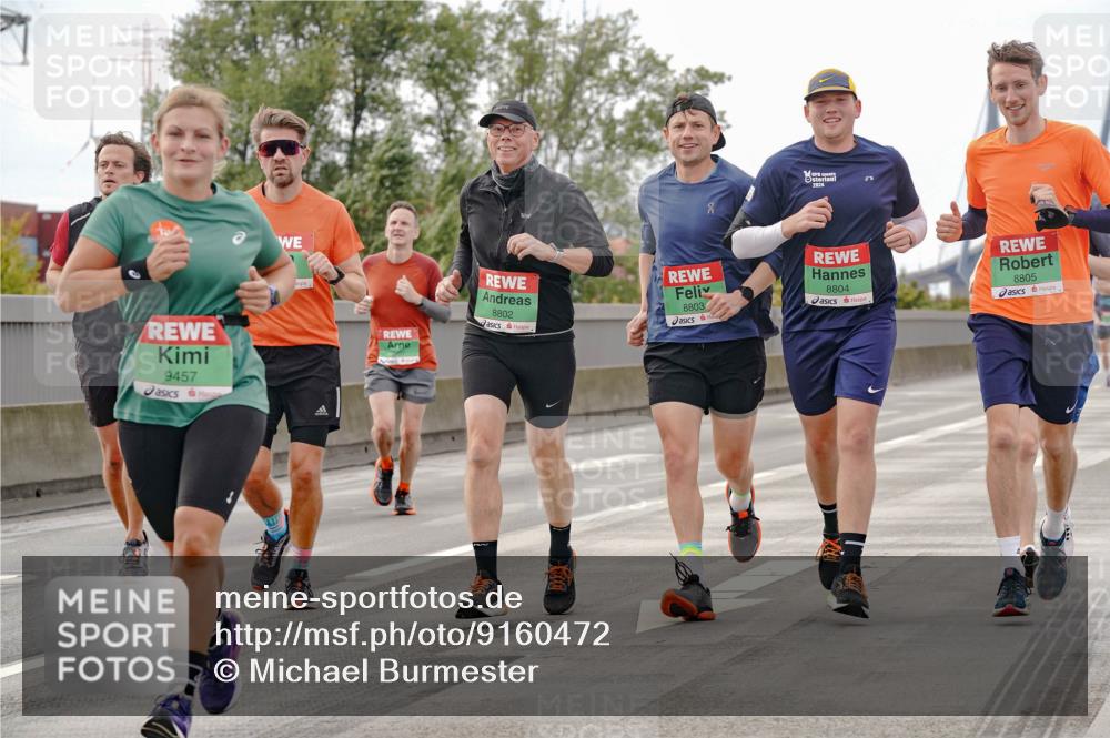 03.10.2025 - Köhlbrandbrückenlauf Michael Burmester http://msf.ph/oto/9160472 03.10.2025 15:53:18 Position 3 9457, 8802, 8803, 2024, 8804, 8805 meine-sportfotos.de