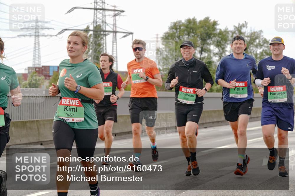 03.10.2025 - Köhlbrandbrückenlauf Michael Burmester http://msf.ph/oto/9160473 03.10.2025 15:53:19 Position 3 9457, 8802, 8803, 8804 meine-sportfotos.de
