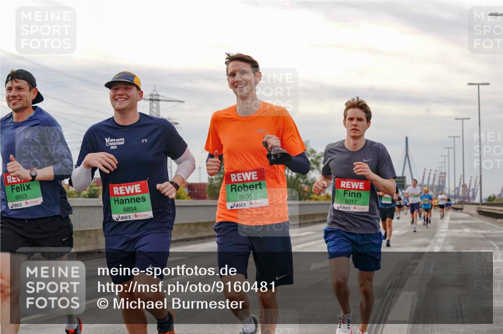 03.10.2025 - Köhlbrandbrückenlauf Michael Burmester http://msf.ph/oto/9160481 03.10.2025 15:53:21 Position 3 2024, 8803, 8804, 8805, 9317 meine-sportfotos.de