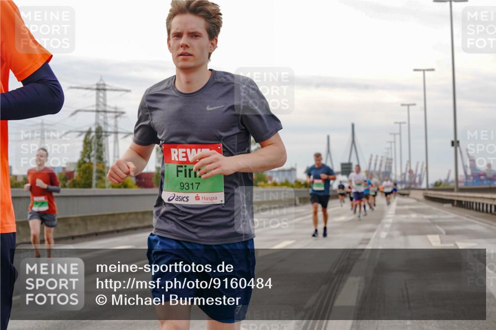 03.10.2025 - Köhlbrandbrückenlauf Michael Burmester http://msf.ph/oto/9160484 03.10.2025 15:53:22 Position 3 9317, 1 meine-sportfotos.de