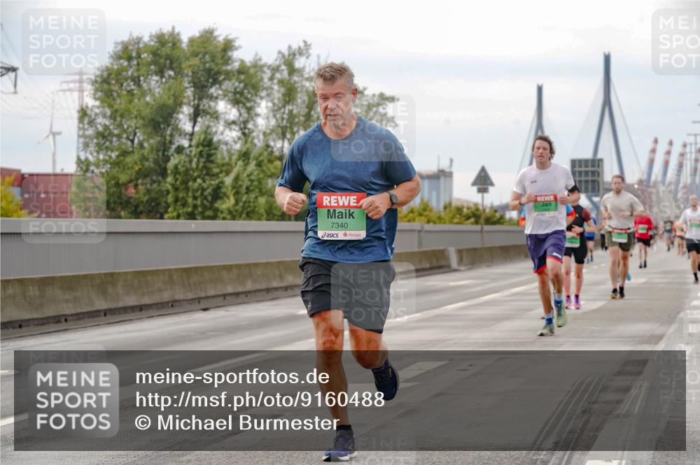 03.10.2025 - Köhlbrandbrückenlauf Michael Burmester http://msf.ph/oto/9160488 03.10.2025 15:53:25 Position 3 7340 meine-sportfotos.de